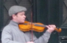 violoncelliste rue Lepic